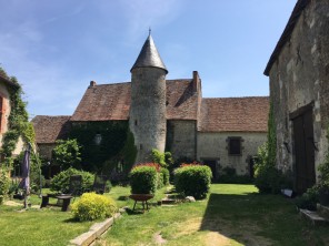 4 Bedroom Chateau with Pool and Large Grounds in Vienne, Nouvelle Aquitaine, France